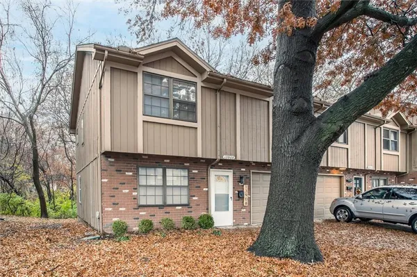 $160,000 | 13908 Dundee Circle, Grandview, MO 64030