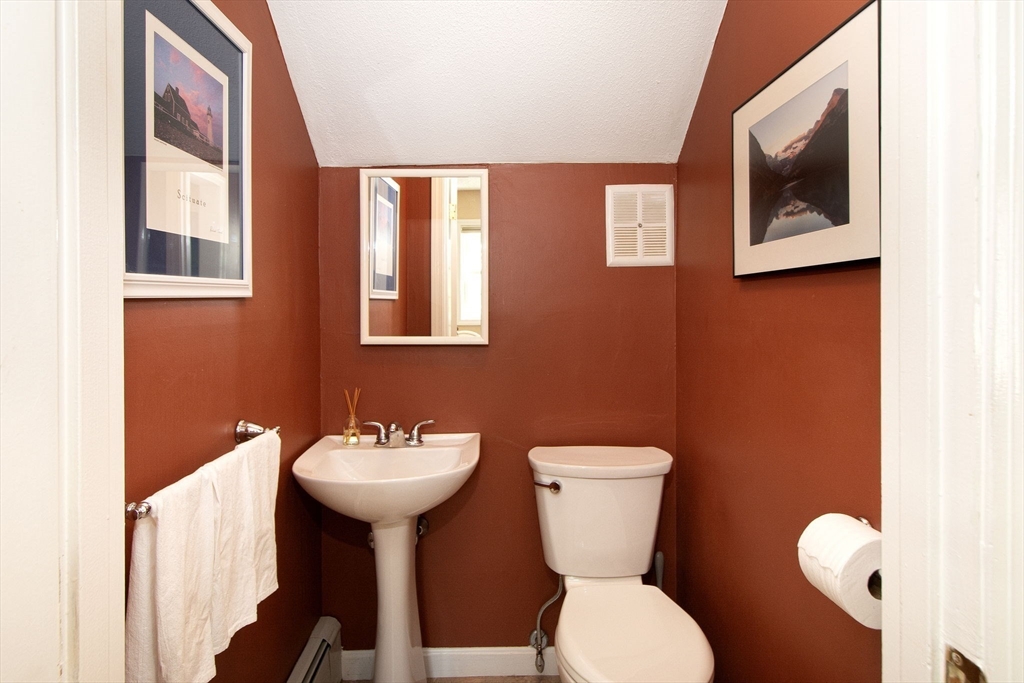 41 First Parish Road Scituate, MA 02066 - Photo 13 of 42
