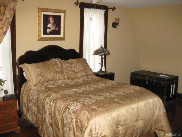 5815 Chicago Road Warren, MI 48092 - Photo 9 of 12 IMG_0008