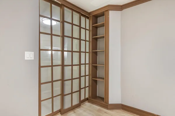 $2,300 | 233 East Erie Street, Unit 1610, Chicago, IL 60611