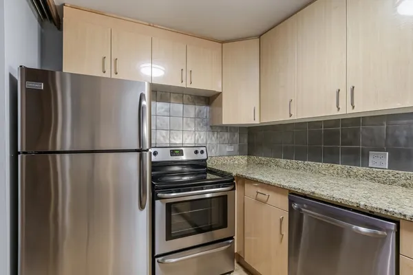 $2,300 | 233 East Erie Street, Unit 1610, Chicago, IL 60611