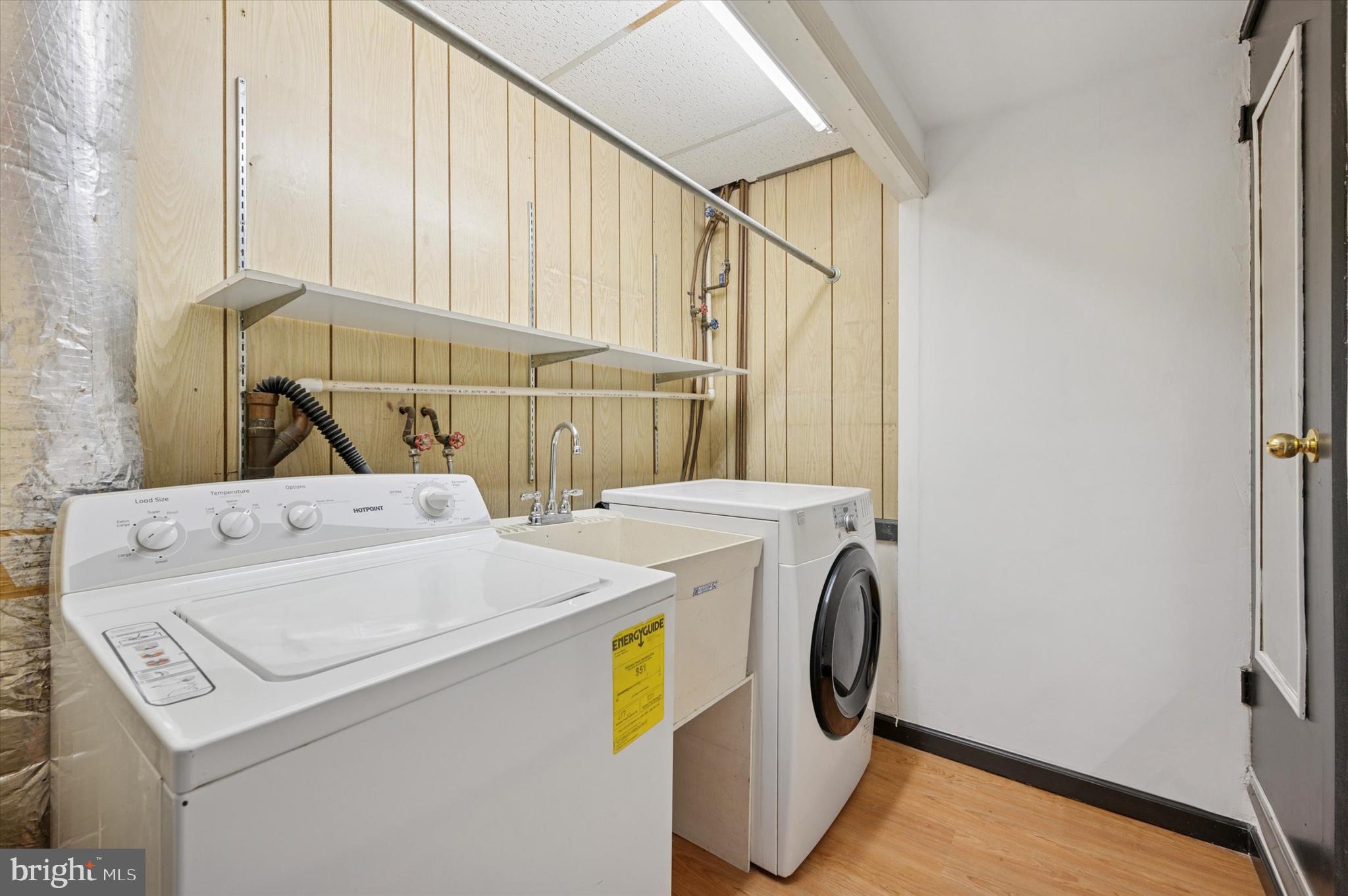 913 Tasker Street Philadelphia, PA 19148 - Photo 13 of 22 a utility room with dryer and washer