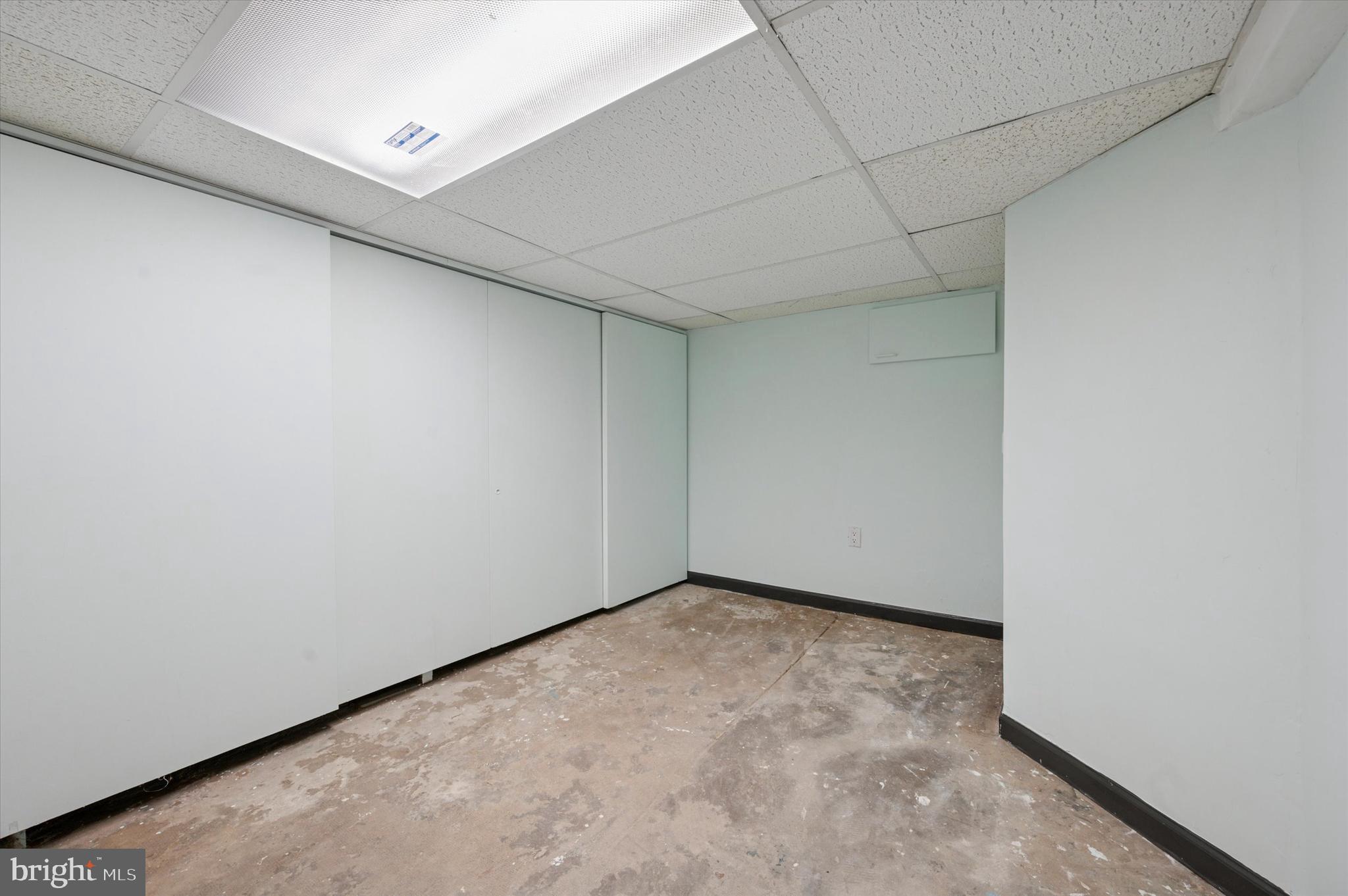 913 Tasker Street Philadelphia, PA 19148 - Photo 19 of 22 a view of room