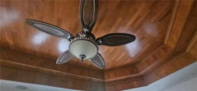 $315,000 | 817 Elmwood Lane, Pittsburg, KS 66762