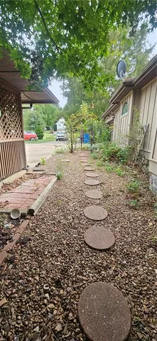 $315,000 | 817 Elmwood Lane, Pittsburg, KS 66762