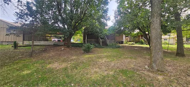 $315,000 | 817 Elmwood Lane, Pittsburg, KS 66762