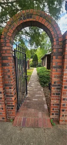 $315,000 | 817 Elmwood Lane, Pittsburg, KS 66762