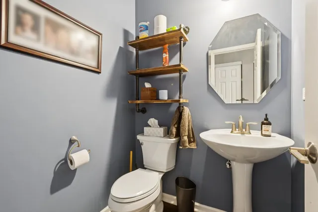 $399,000 | 171 Birch Lane, St. Charles, IL 60175