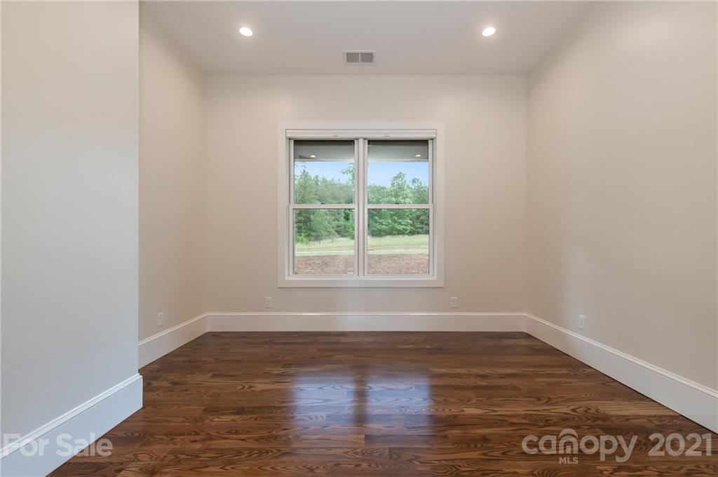 932 Mapleton Lane, Unit 13 Tryon, NC 28782 - Photo 23 of 44 Gallery Image 23