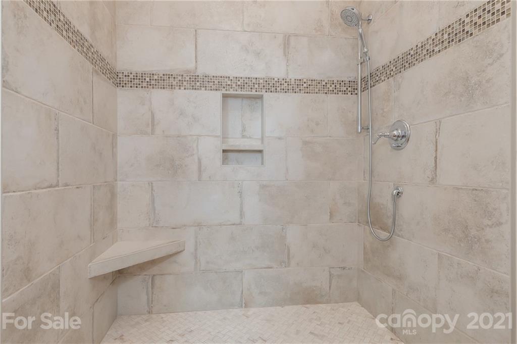 932 Mapleton Lane, Unit 13 Tryon, NC 28782 - Photo 9 of 44 Gallery Image 9
