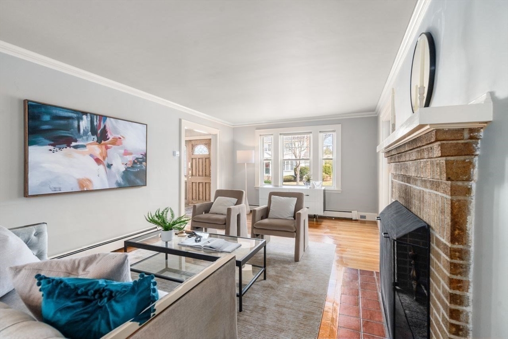 38 Horace Road Belmont, MA 02478 - Photo 4 of 19 Gallery Image 4