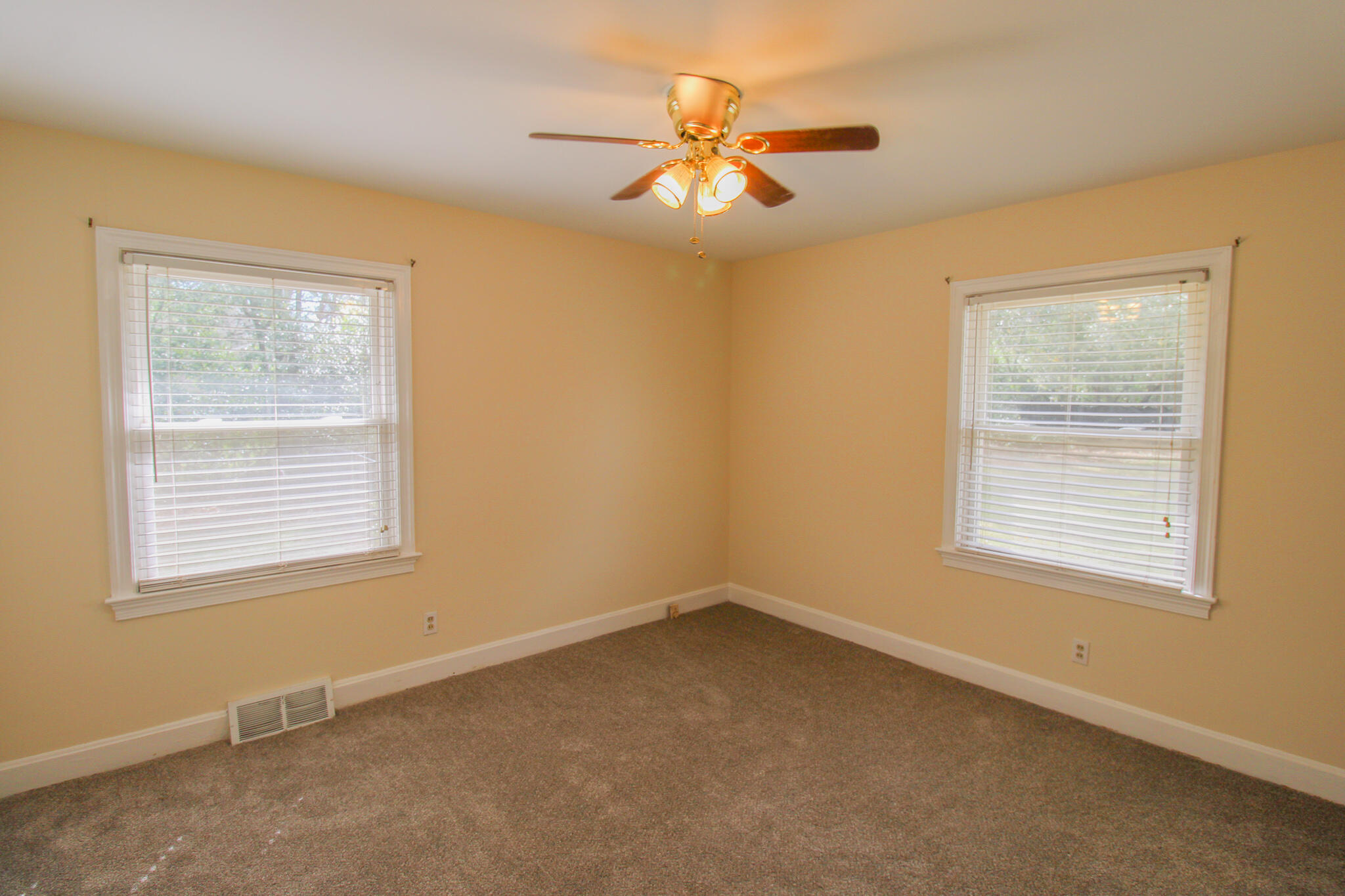 749 Fort Sumter Drive Charleston, SC 29412 - Photo 11 of 22 C50F2E5E-7498-495D-A2DF-5663005A351B