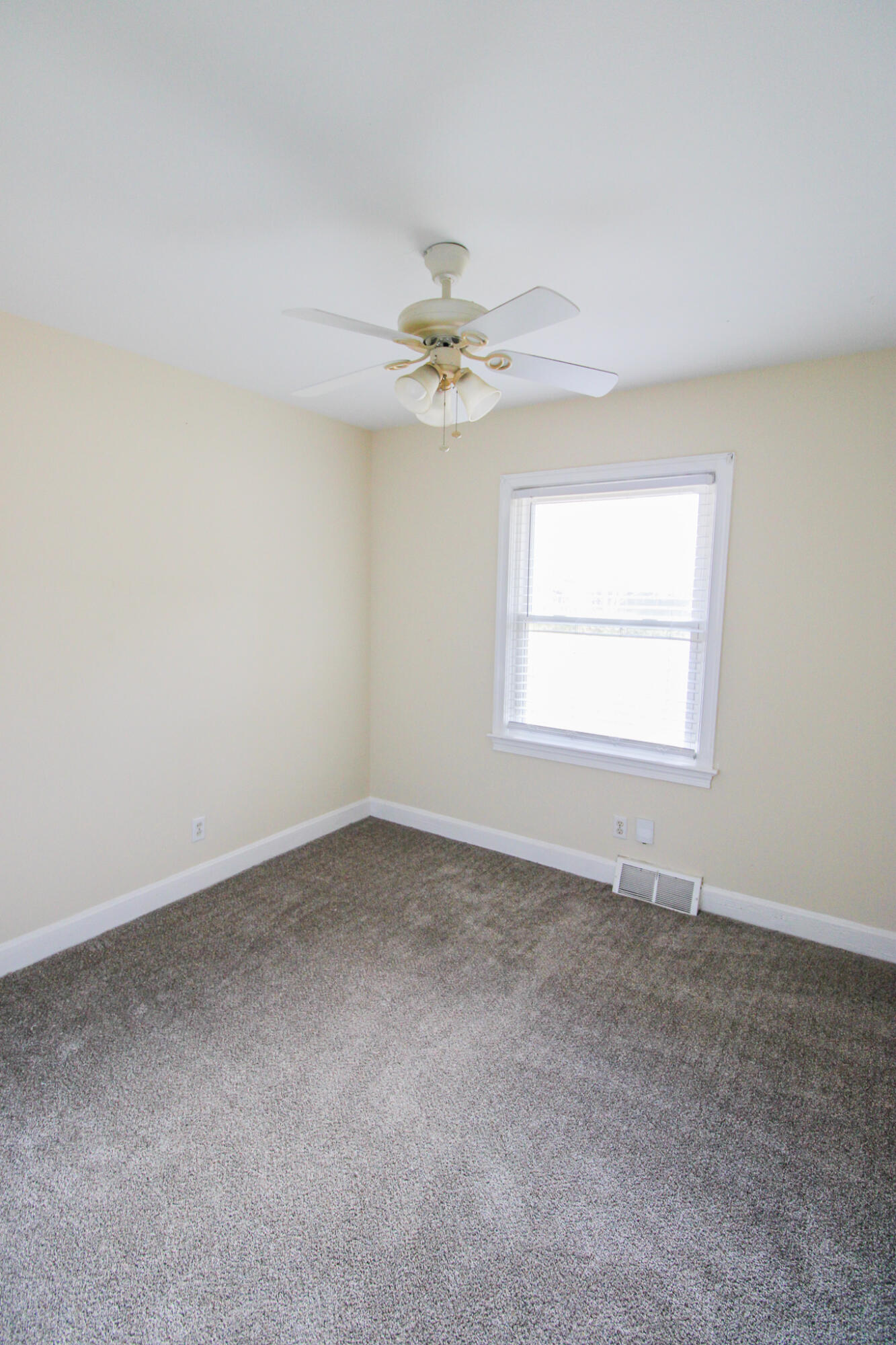 749 Fort Sumter Drive Charleston, SC 29412 - Photo 15 of 22 C824B1AC-F63A-495E-BBC7-D2DDF8CCE42F