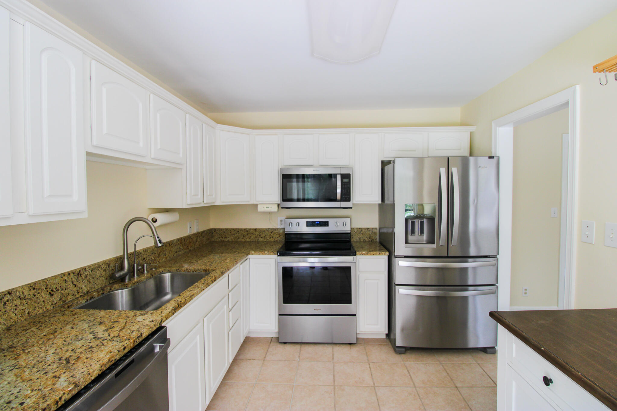 749 Fort Sumter Drive Charleston, SC 29412 - Photo 8 of 22 CC871BBF-48EC-41A9-8694-9436FB83CE87