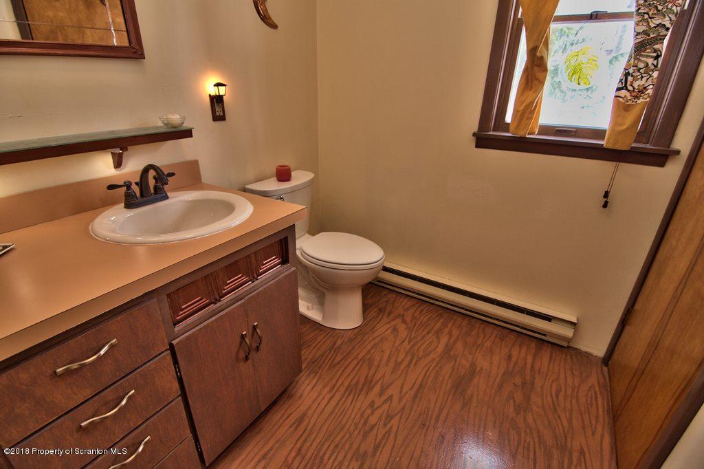29 Oak Road Lake Ariel, PA 18436 - Photo 39 of 49 Gallery Image 39