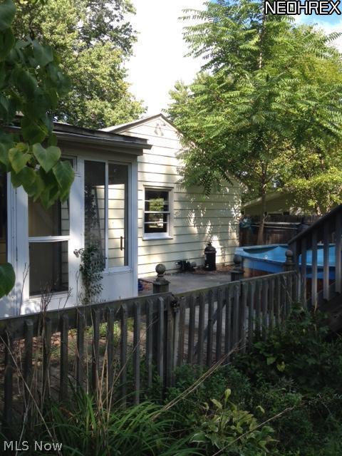 1895 Far View Road Akron, OH 44312 - Photo 3 of 24