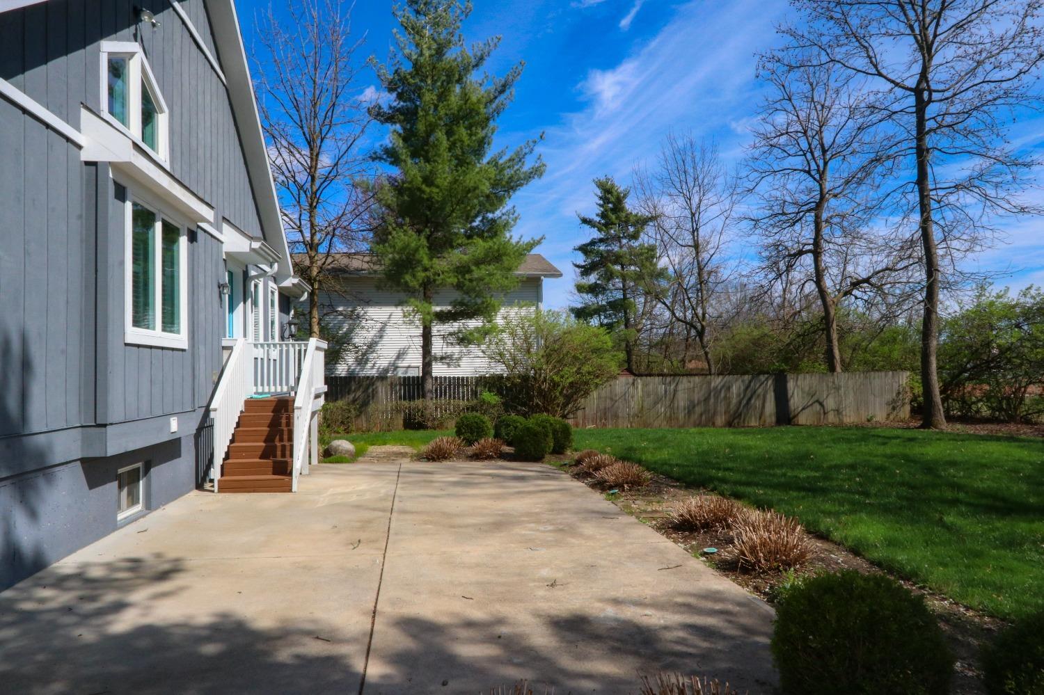 8245 Shawnee Run Road Cincinnati, OH 45243 - Photo 7 of 11