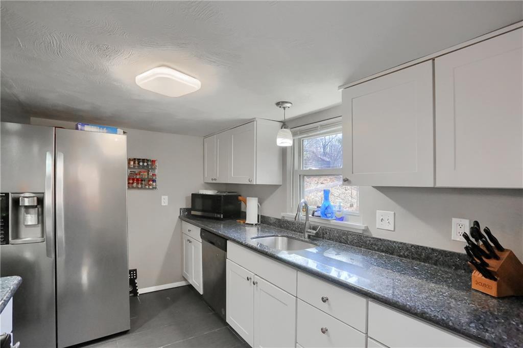 2439 Brandt School Road Wexford, PA 15090 - Photo 7 of 35