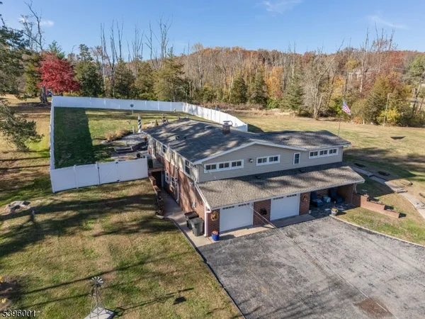 $995,900 | 417 Mountain Road, Lebanon, NJ 08833
