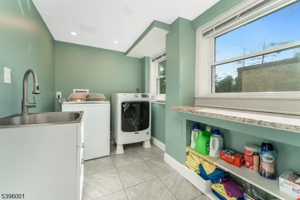$995,900 | 417 Mountain Road, Lebanon, NJ 08833