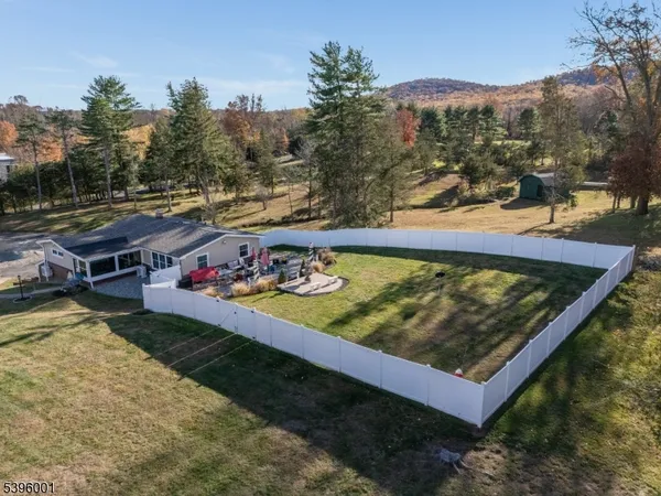 $995,900 | 417 Mountain Road, Lebanon, NJ 08833