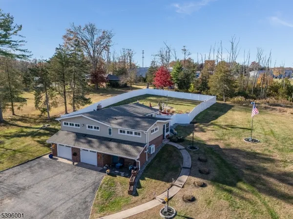 $995,900 | 417 Mountain Road, Lebanon, NJ 08833