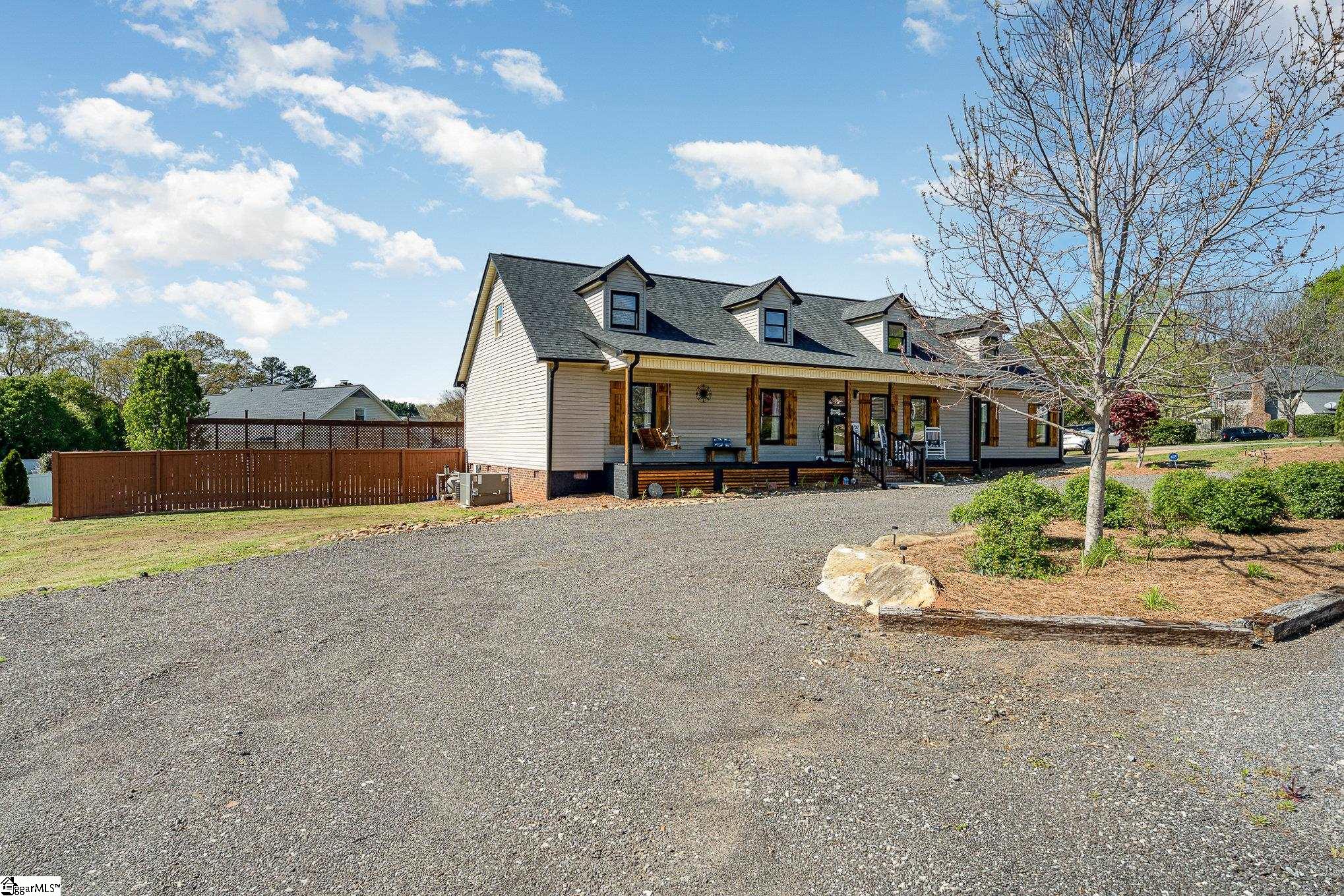 98 Wildmarsh Road Piedmont, SC 29673 - Photo 3 of 36 Gallery Image 3