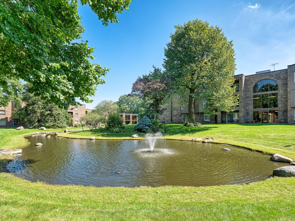 2220 Midland Grove Road, Unit 202 Roseville, MN 55113 - Photo 25 of 26