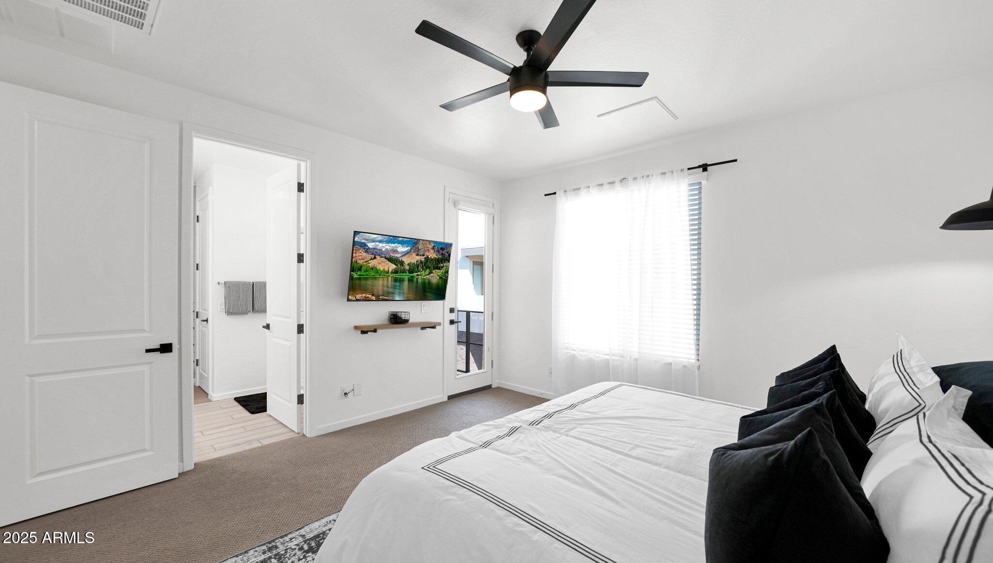 901 South Smith Road, Unit 1013 Tempe, AZ 85281 - Photo 9 of 26 901 Smith 1013 - 11