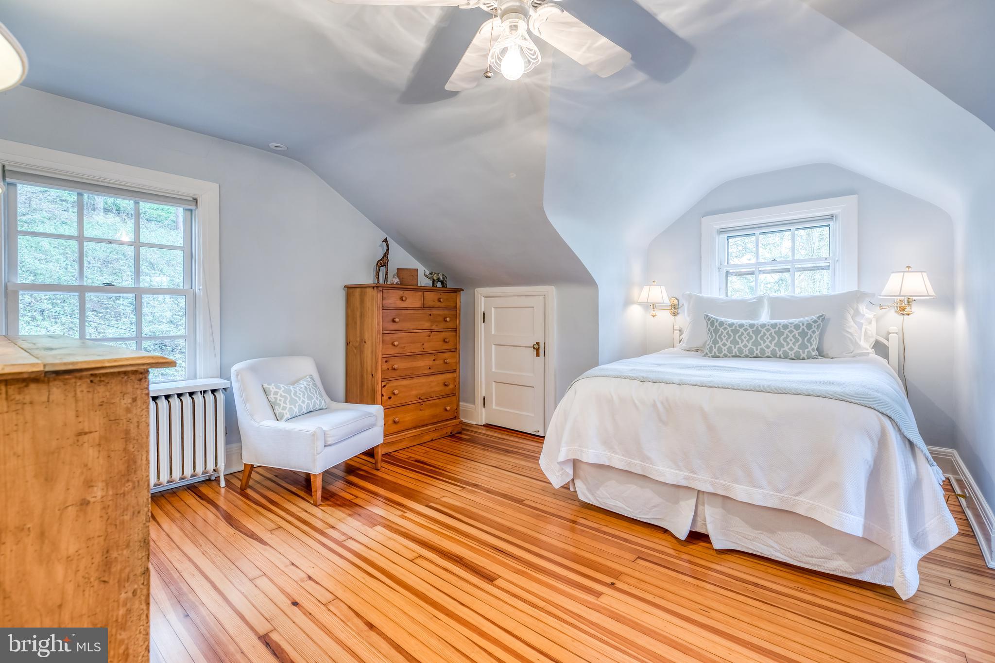 315 Edgevale Road Baltimore, MD 21210 - Photo 25 of 46 Master Bedroom