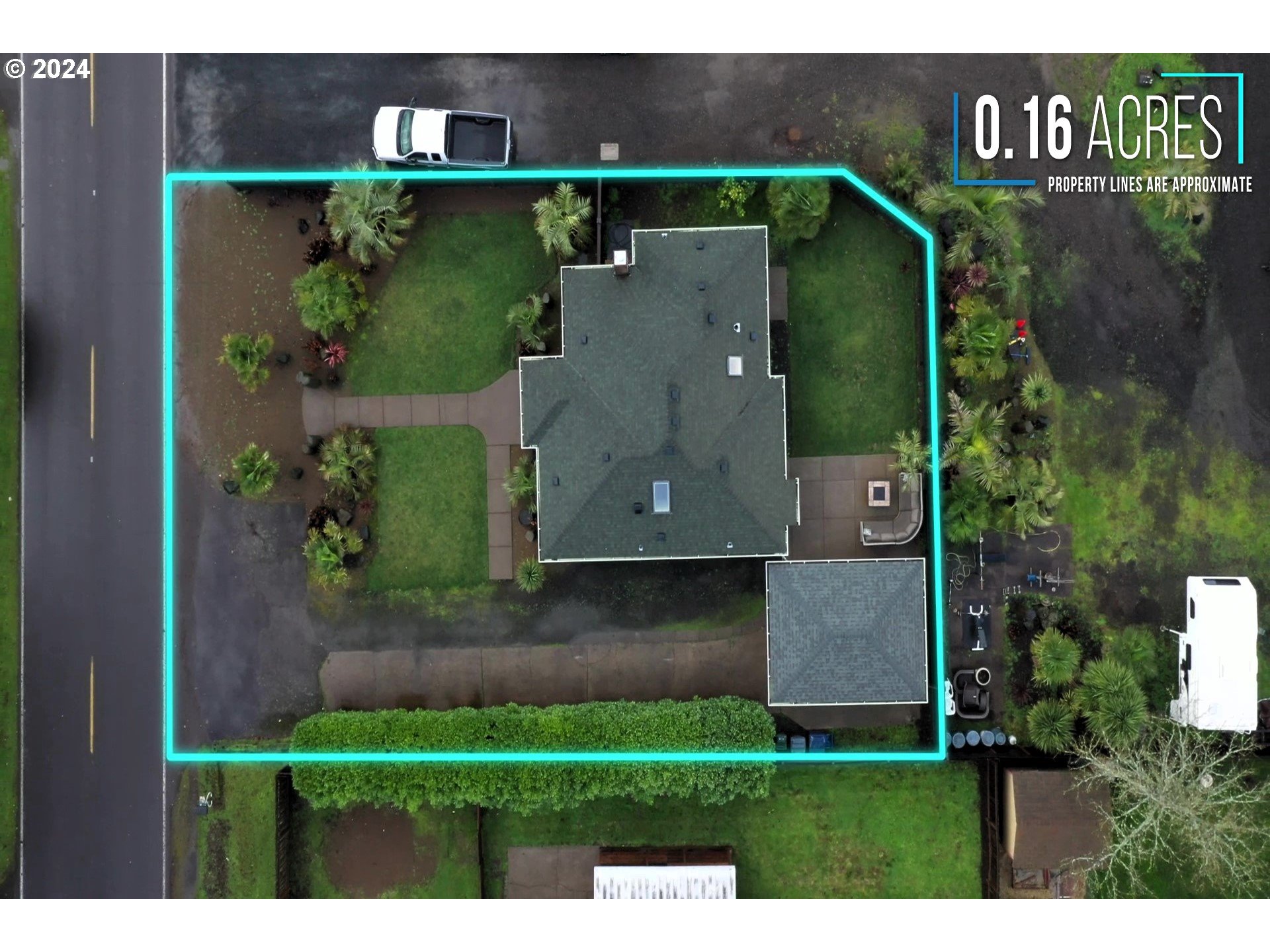 599 River Loop 2 Eugene, OR 97404 - Photo 24 of 25 an aerial view of a house