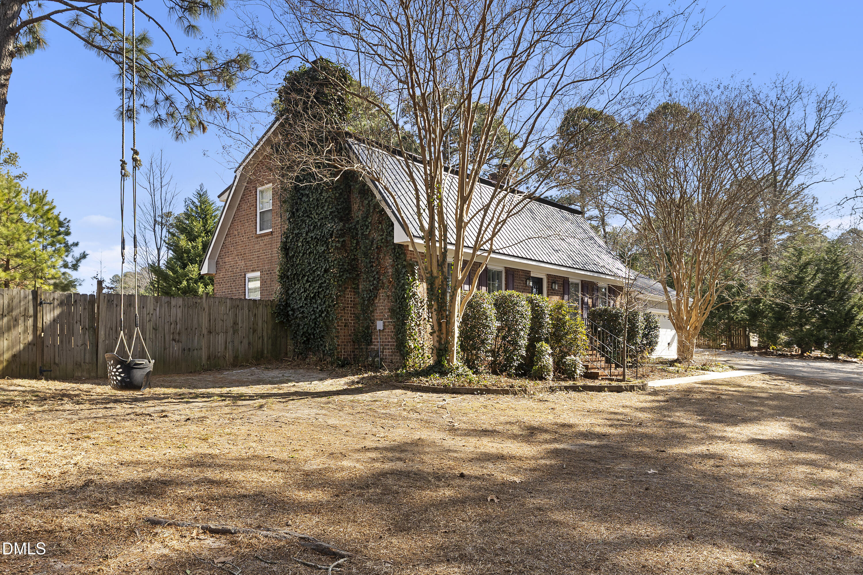 1023 Devonshire Trail Aberdeen, NC 28315 - Photo 8 of 68 1023_devonshire_1front_8_1