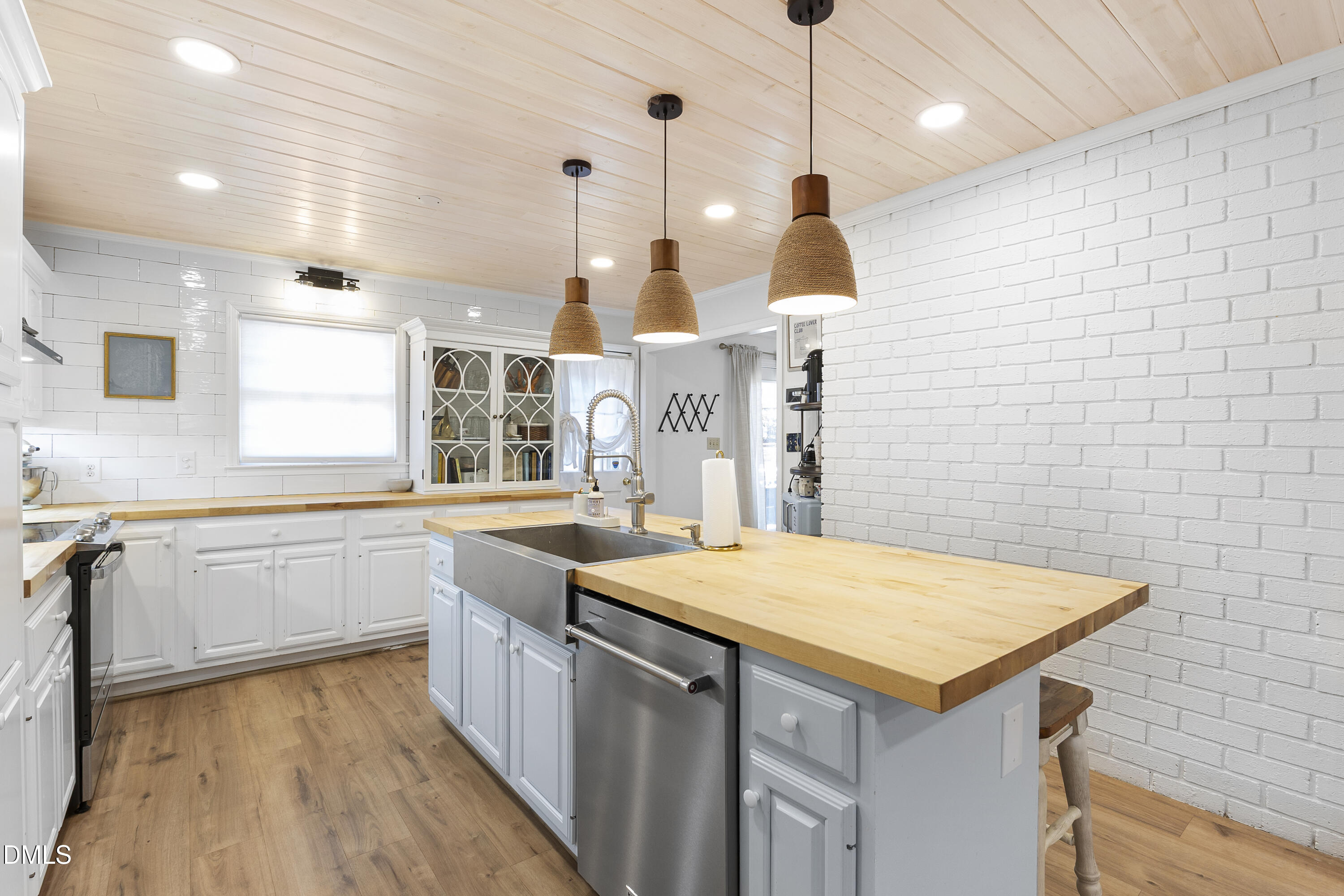 1023 Devonshire Trail Aberdeen, NC 28315 - Photo 39 of 68 1023_devonshire_kitchen_2_1