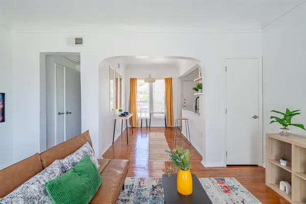 $1,000 | 5305 Reiger Avenue, Unit 6, Dallas, TX 75214