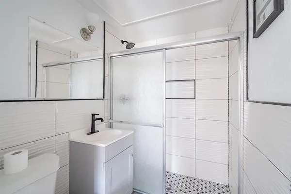 $1,000 | 5305 Reiger Avenue, Unit 6, Dallas, TX 75214