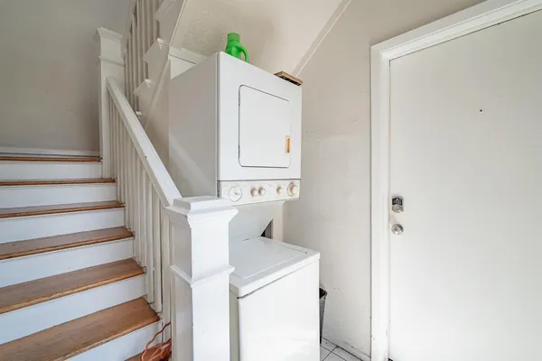 $1,000 | 5305 Reiger Avenue, Unit 6, Dallas, TX 75214