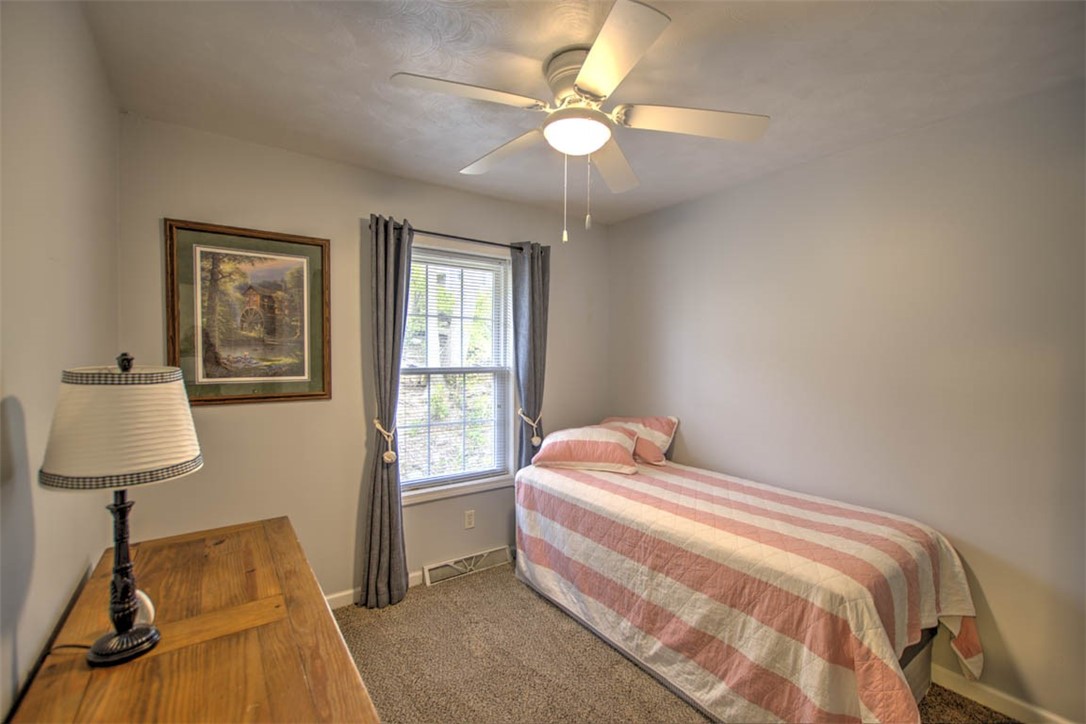 410 Lakeview Avenue Decatur, IL 62521 - Photo 18 of 37