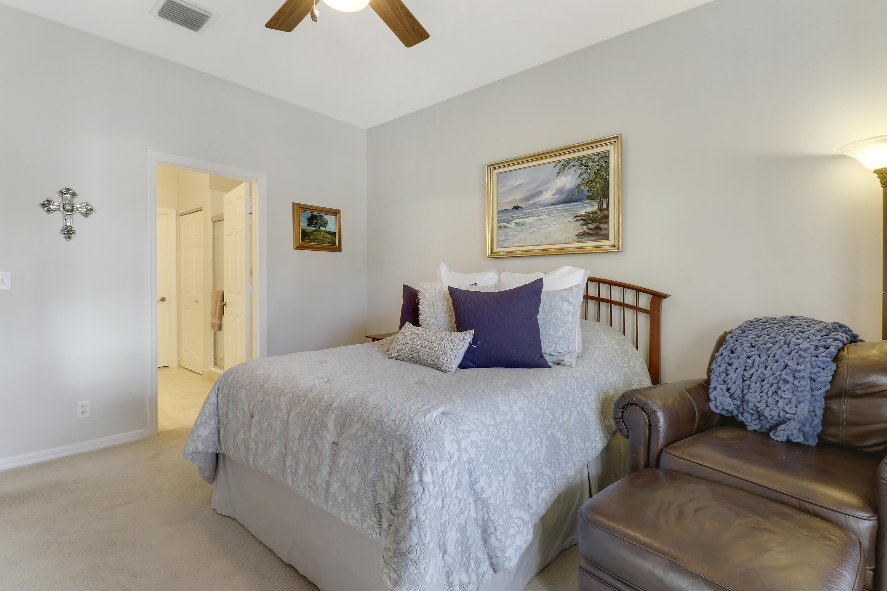 110 Lighthouse Circle, Unit H Tequesta, FL 33469 - Photo 16 of 28 Master with ensuite bath