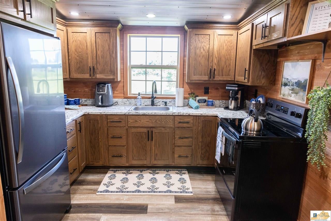 3711 Columbia Road Edmonton, KY 42129 - Photo 16 of 26 Gallery Image 16