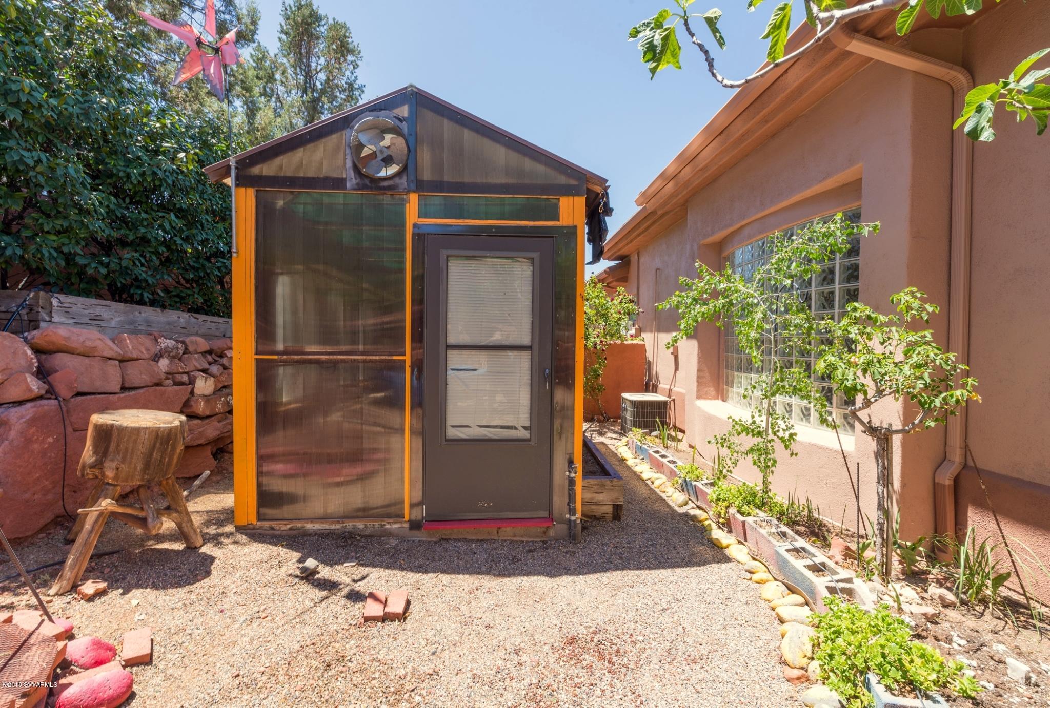 180 Ridge Rock Road Sedona, AZ 86351 - Photo 22 of 24 0024 Green Houe
