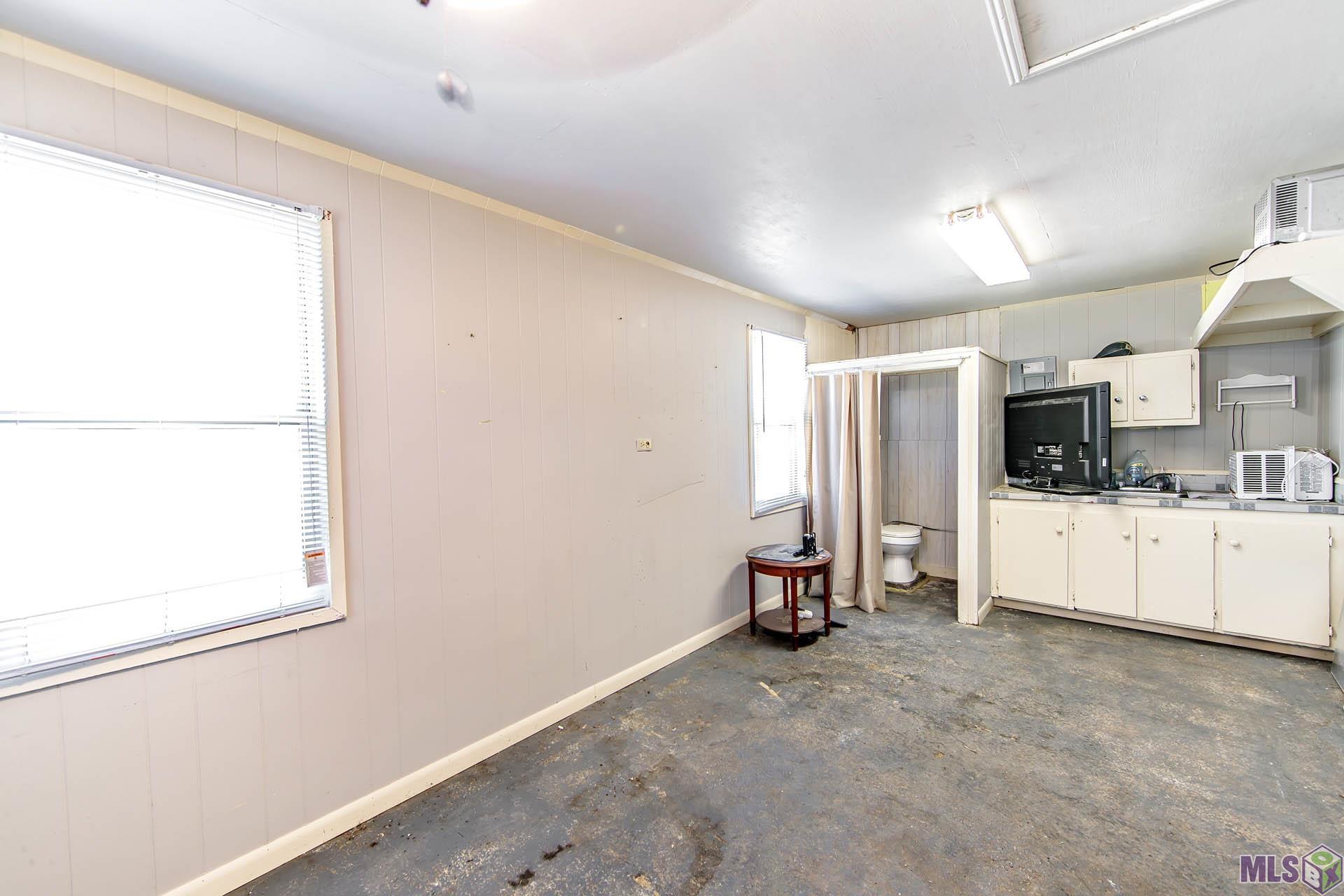 5086 Highway 1 Raceland, LA 70394 - Photo 5 of 12