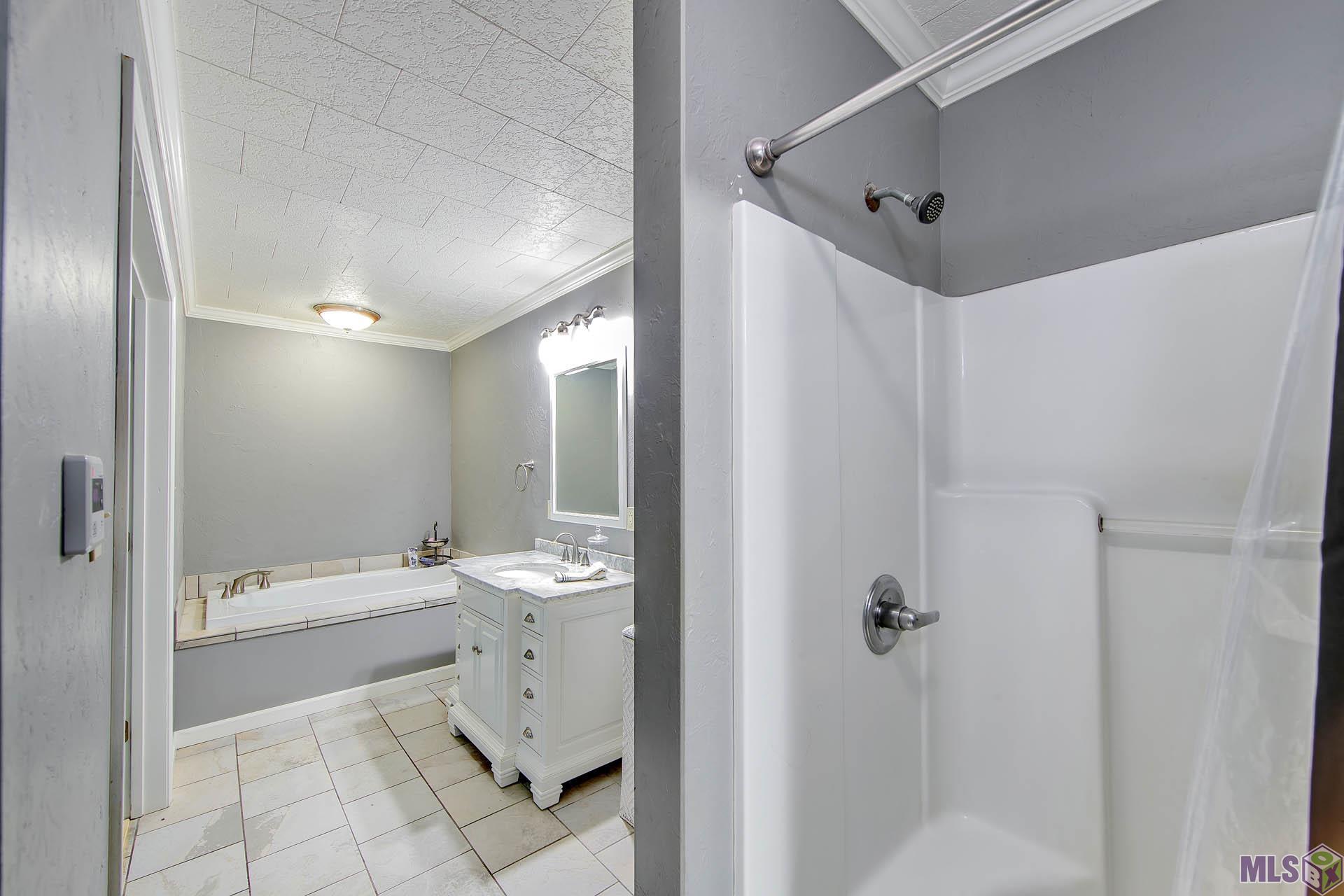 5086 Highway 1 Raceland, LA 70394 - Photo 9 of 12