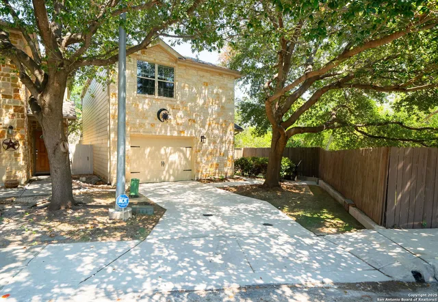 $2,499 | 13137 Brook Arbor, San Antonio, TX 78232