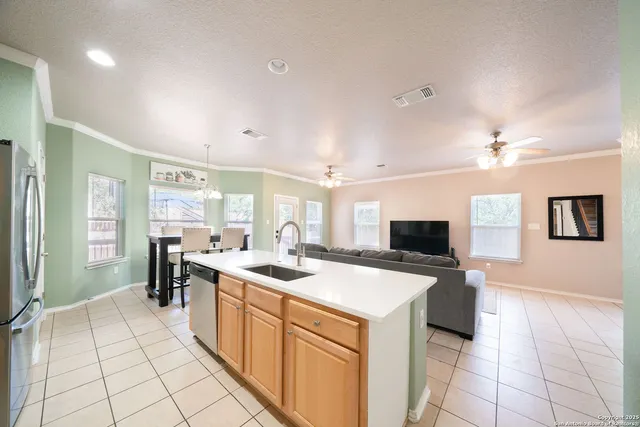 $2,499 | 13137 Brook Arbor, San Antonio, TX 78232