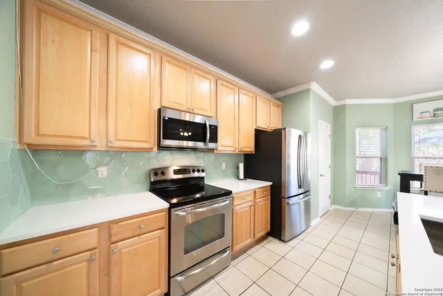 $2,499 | 13137 Brook Arbor, San Antonio, TX 78232