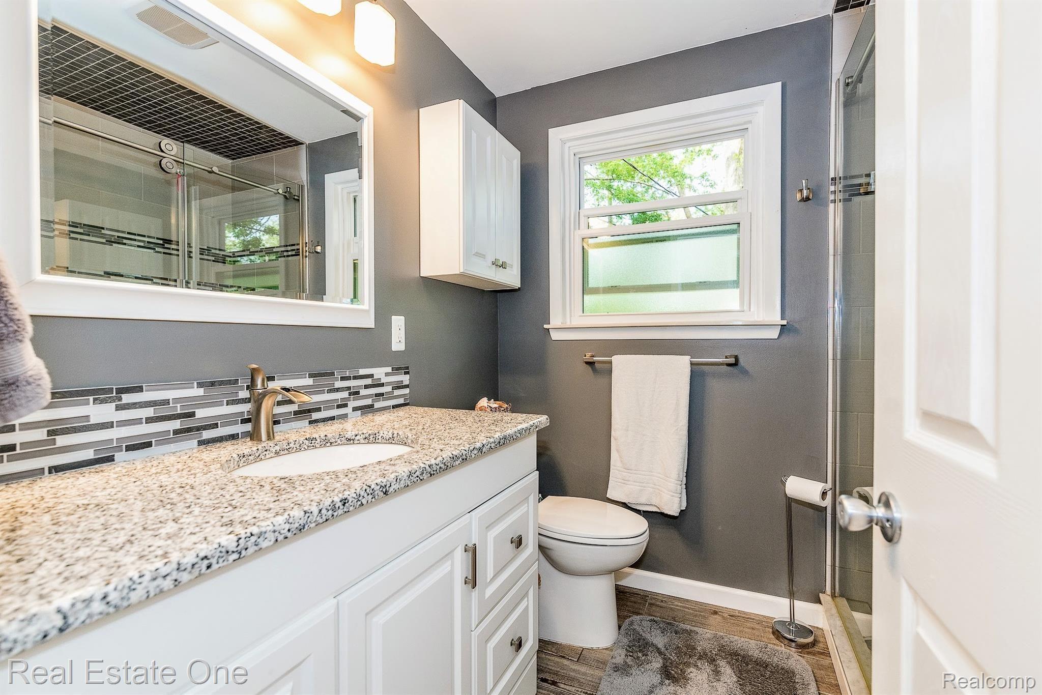 3575 Beach Road Troy, MI 48084 - Photo 29 of 37 DSC_8469-2.jpg