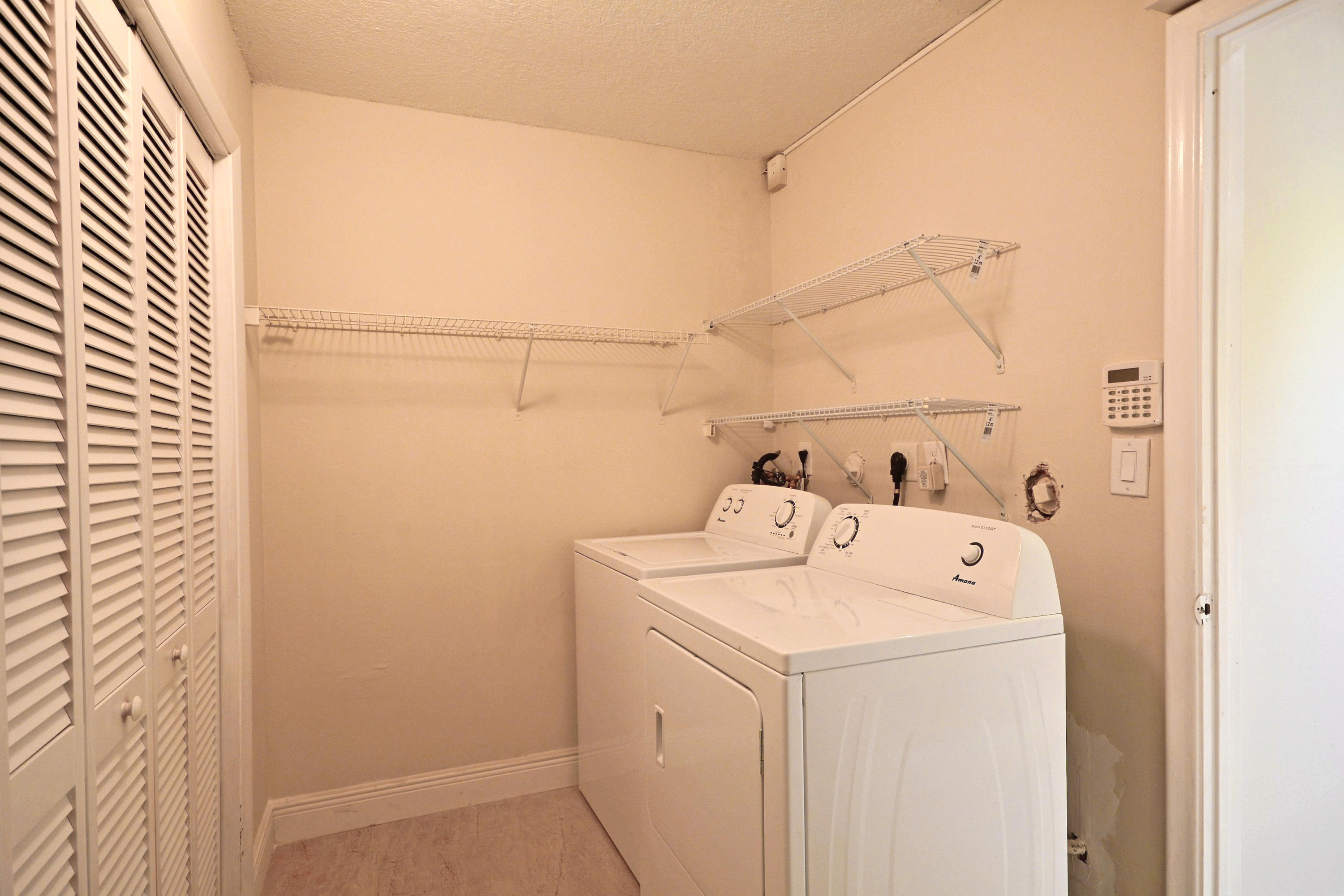 780 St Albans Drive Boca Raton, FL 33486 - Photo 22 of 28 Laundry Room