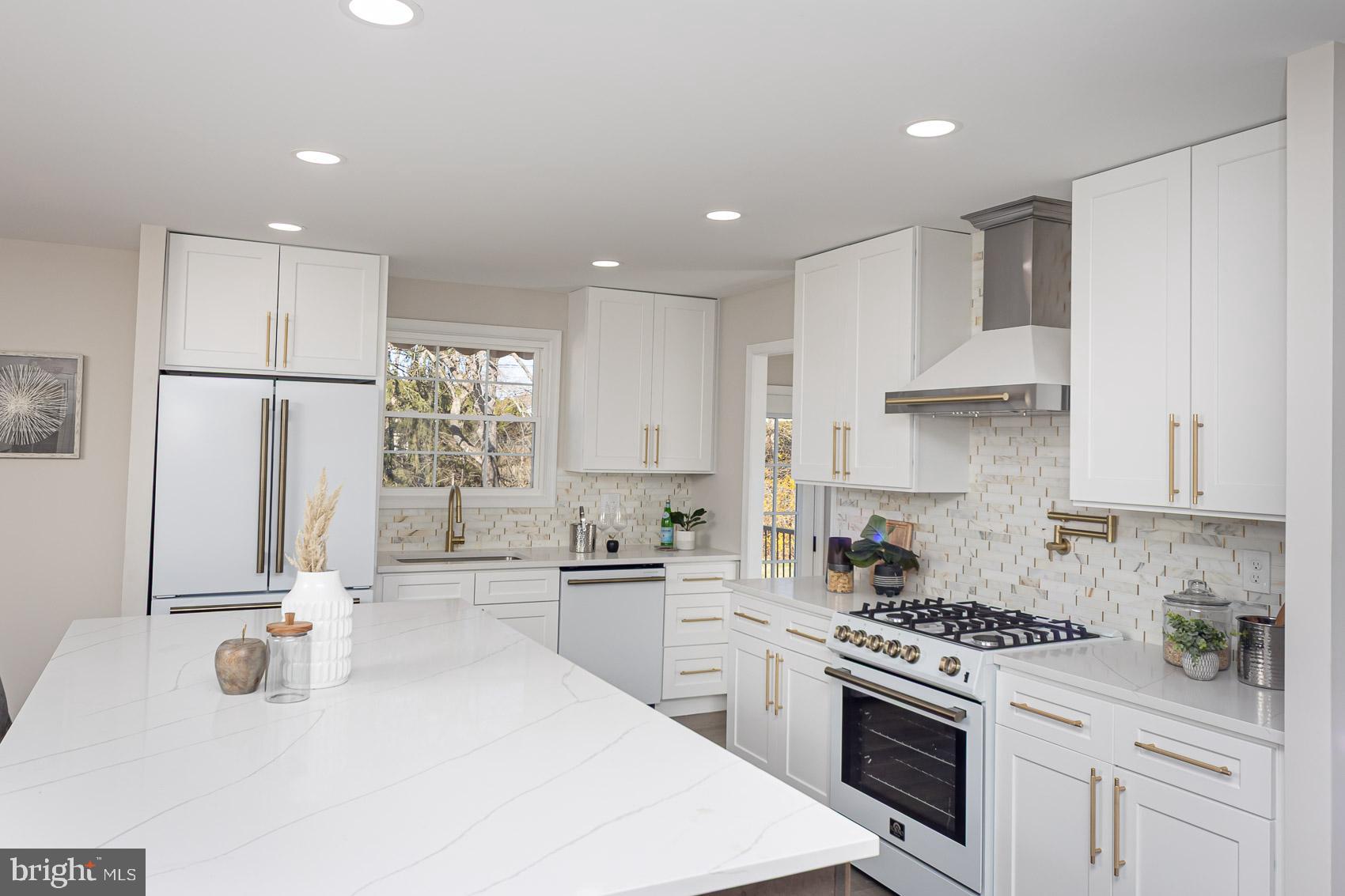 208 Margate Road Lutherville-Timonium, MD 21093 - Photo 5 of 45 Gallery Image 5