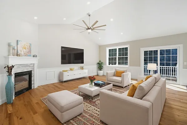 $649,900 | 4 Sunny Crst Lane, Belchertown, MA 01007