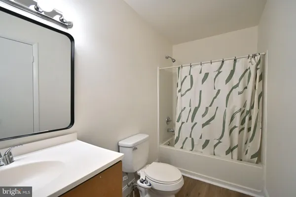 $2,400 | 36 Danbury Drive, Newark, DE 19702